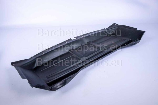 Trunk partition rear wall trim