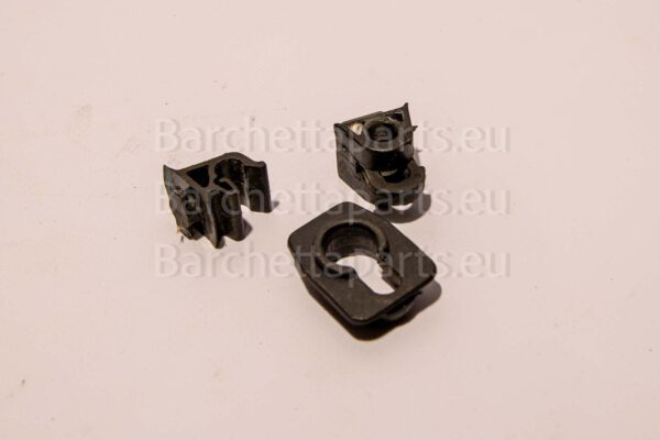 Hood support lock